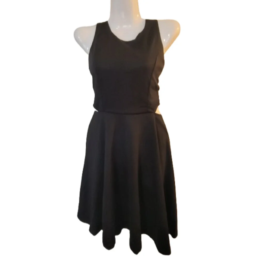 BELONGSCI Women’s Black Sleeveless Fit & Flare Dress Size M W004